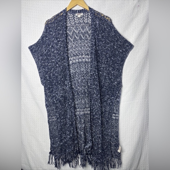 Arizona Jean Company Sweaters - Arizona Jean Company Blue Patterned Fringe Cardigan‎